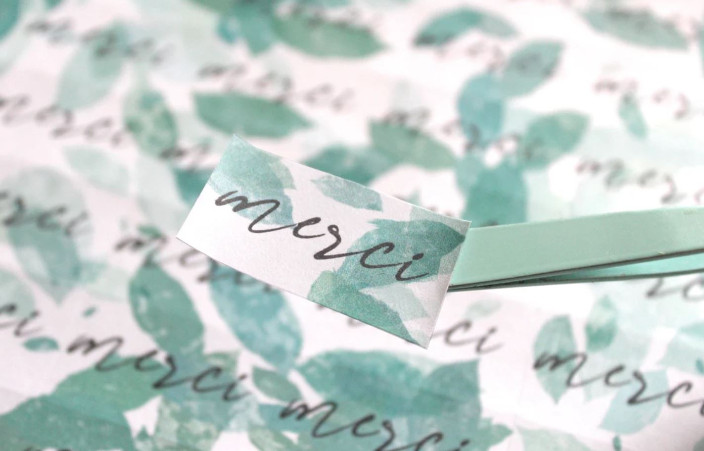 65 étiquettes autocollantes "merci" motif feuilles