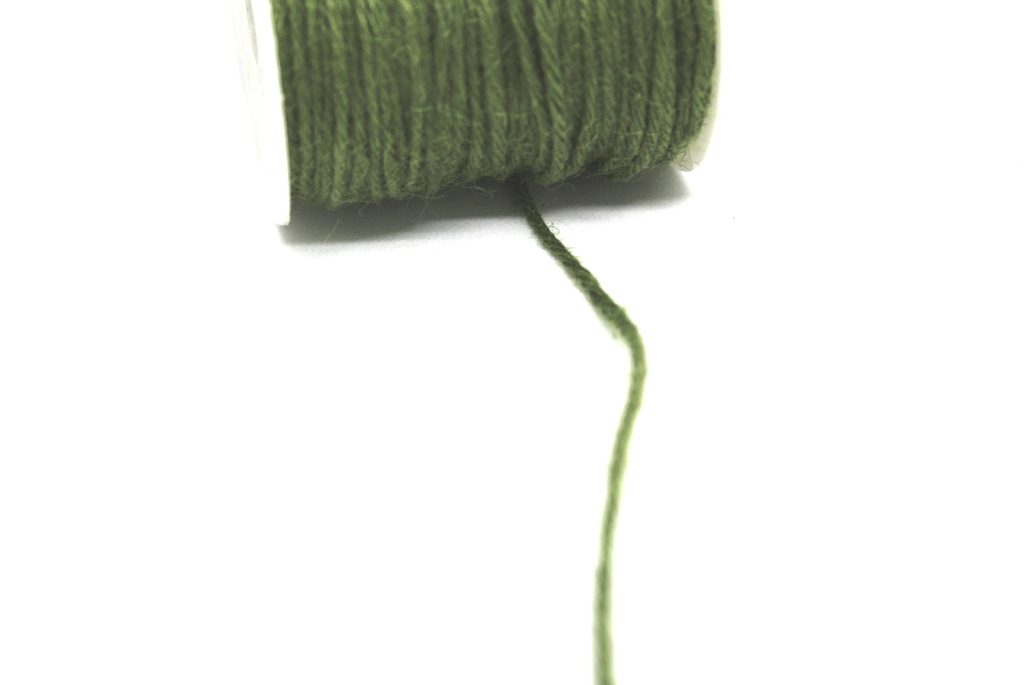 5 mètres de fil de chanvre vert olive