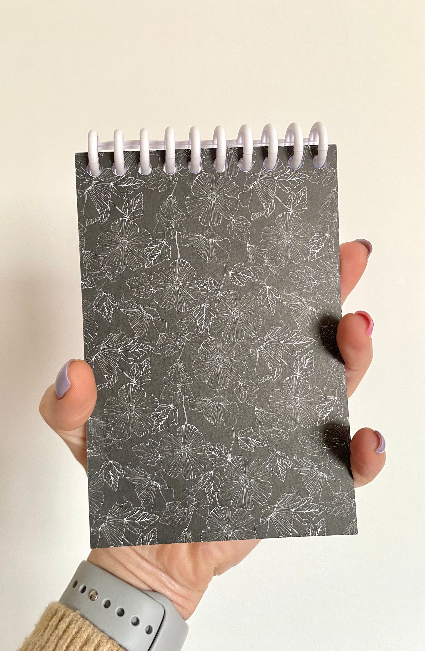 Carnet noir et blanc motif feuilles A6