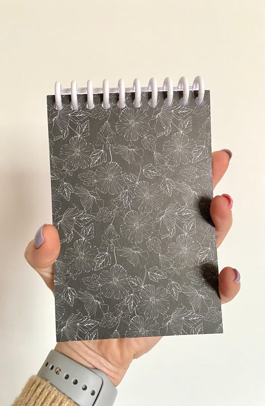 Carnet noir et blanc motif feuilles A6